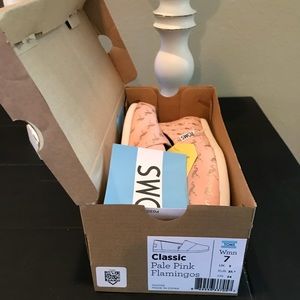 Toms Classic Pink Flamingos sz 7